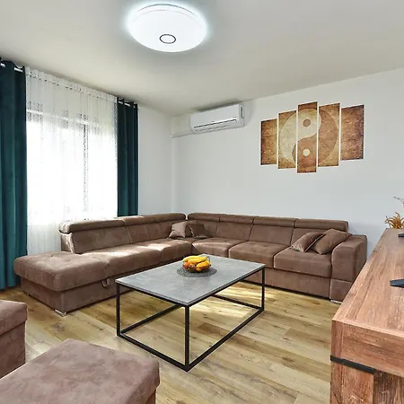 622 Rovinj