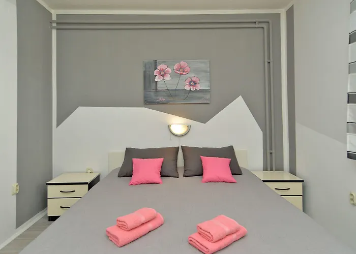 Apartment 622