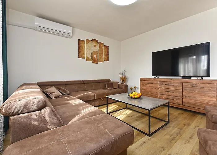 Apartment 622 *