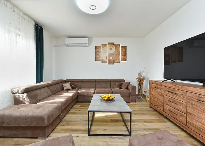 Apartment 622 *