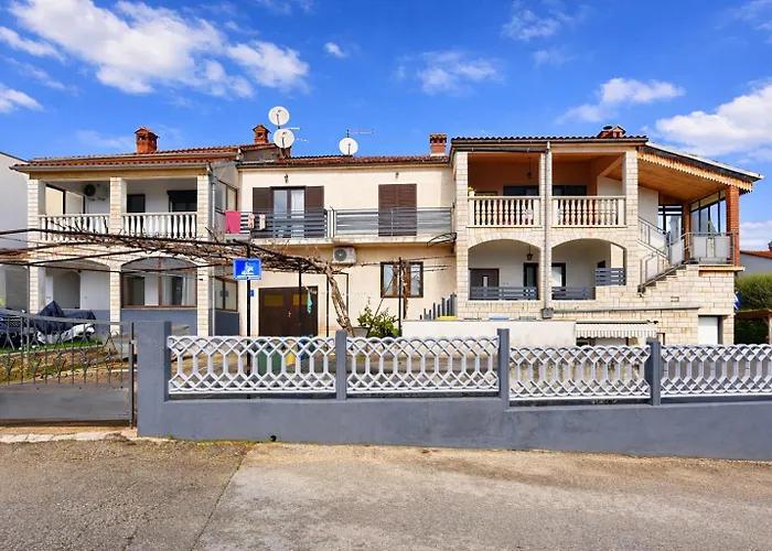 Apartment 622 *